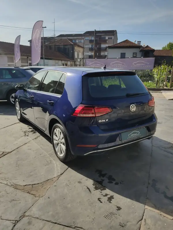 Volkswagen Golf 1.0 TSI Stream 8