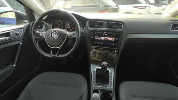 Volkswagen Golf 1.0 TSI Stream 26