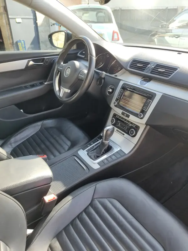 Volkswagen Passat Variant 2.0 TDi Highine DSG 11