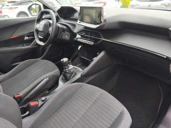 Peugeot 2008 1.2 PureTech Active Pack 6