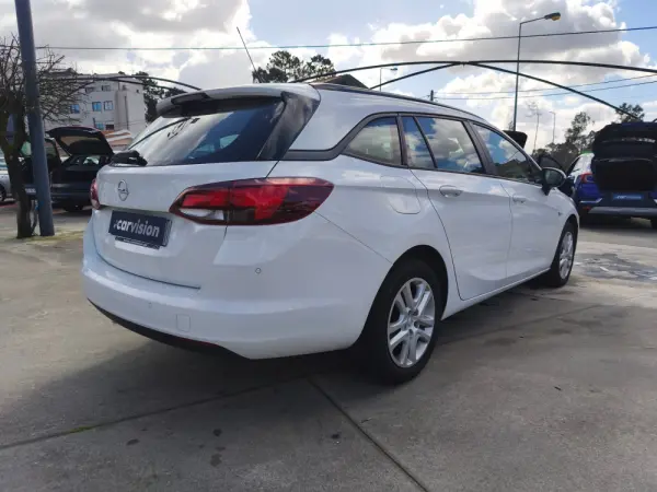 Opel Astra Sports Tourer 1.5 D Business 4