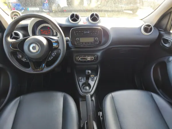 Smart ForFour EQ pulse 5