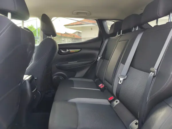 Nissan Qashqai 1.7 dCi Tekna+ 4x4-i 19