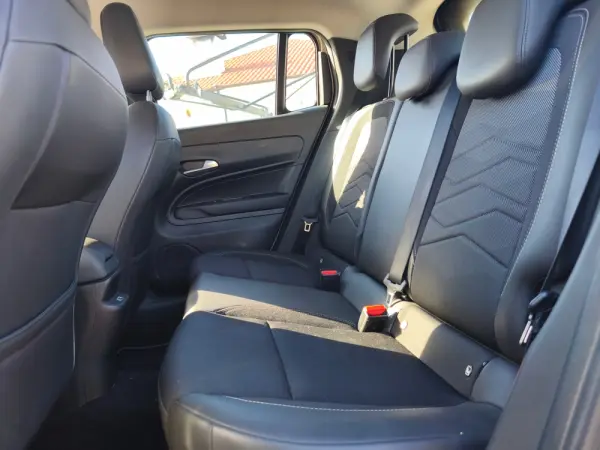 Jeep Avenger 1.2 GSE T3 Summit 10