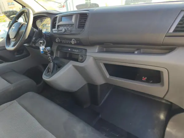 Opel Vivaro L2H2 9 LUGARES 7