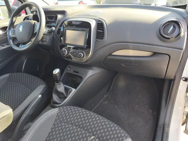 Renault Captur 1.0 TCe Exclusive 6