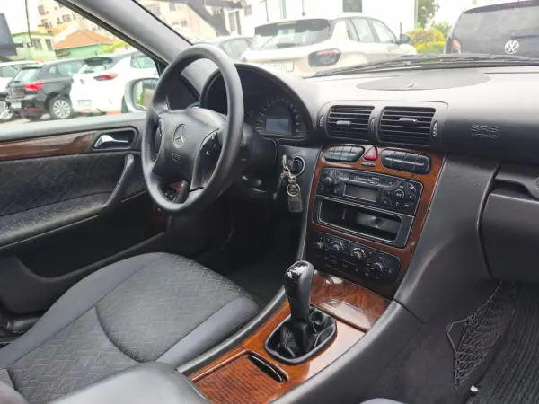 Mercedes-Benz C 270 ELEGANCE 11
