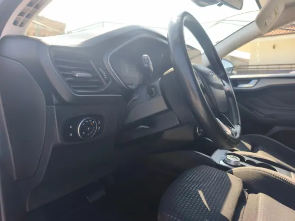 Ford Focus SW 1.5 EcoBlue S&S Aut. COOL&CONNECT DESIGN 9