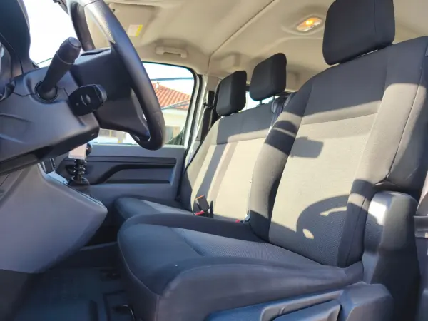 Opel Vivaro L2H2 9 LUGARES 9