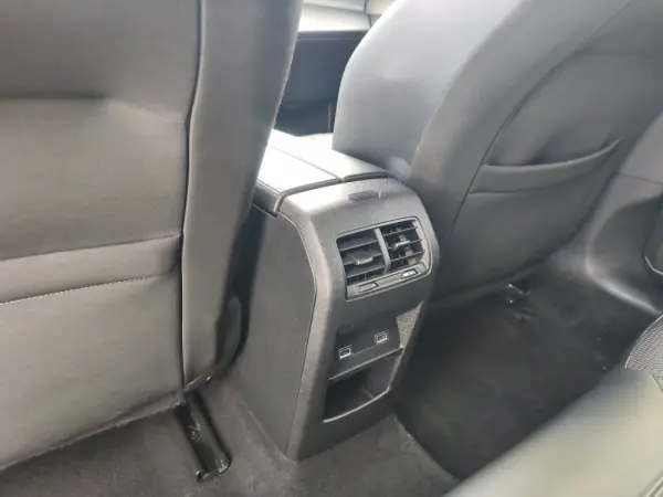 Peugeot 308 1.2 Allure Pack EAT8 14