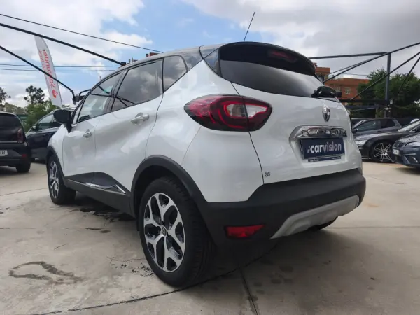 Renault Captur 1.0 TCe Exclusive 4