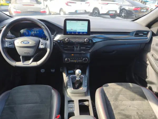 Ford Kuga 1.5 EcoBoost ST-Line X 12