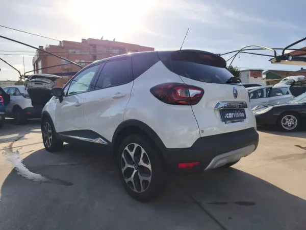 Renault Captur 1.0 TCe Exclusive 4