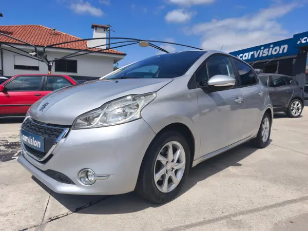 Peugeot 208 1.4 HDi SE Style 2