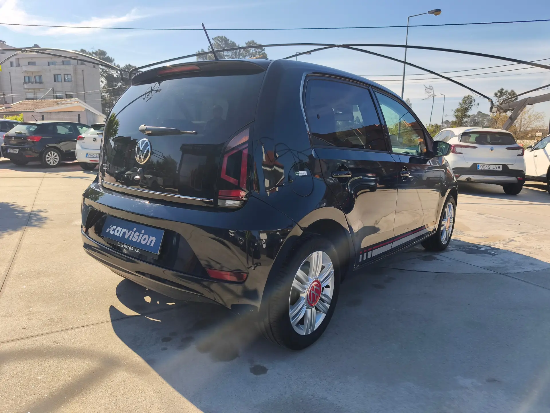 Volkswagen Up! 4