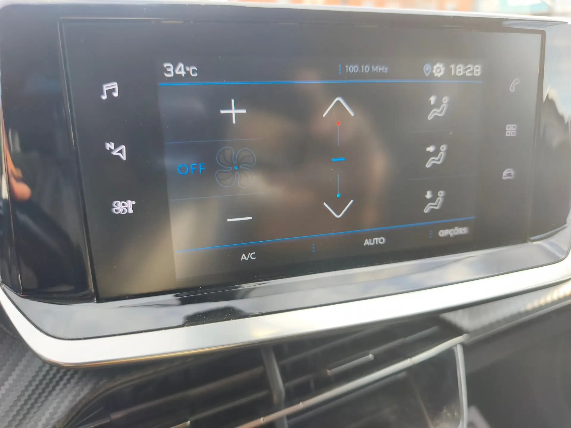Peugeot 2008 1.5 BlueHDi Allure Pack EAT8 15