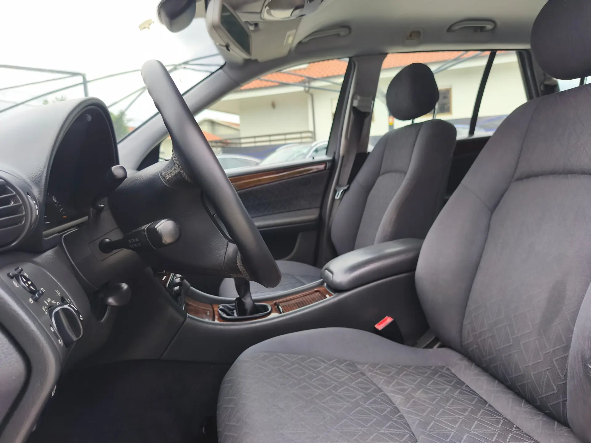 Mercedes-Benz C 270 ELEGANCE 7