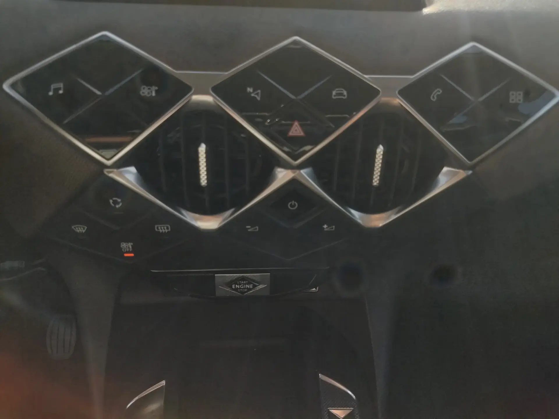 DS DS3 Crossback 1.5 BlueHDi Be Chic 12