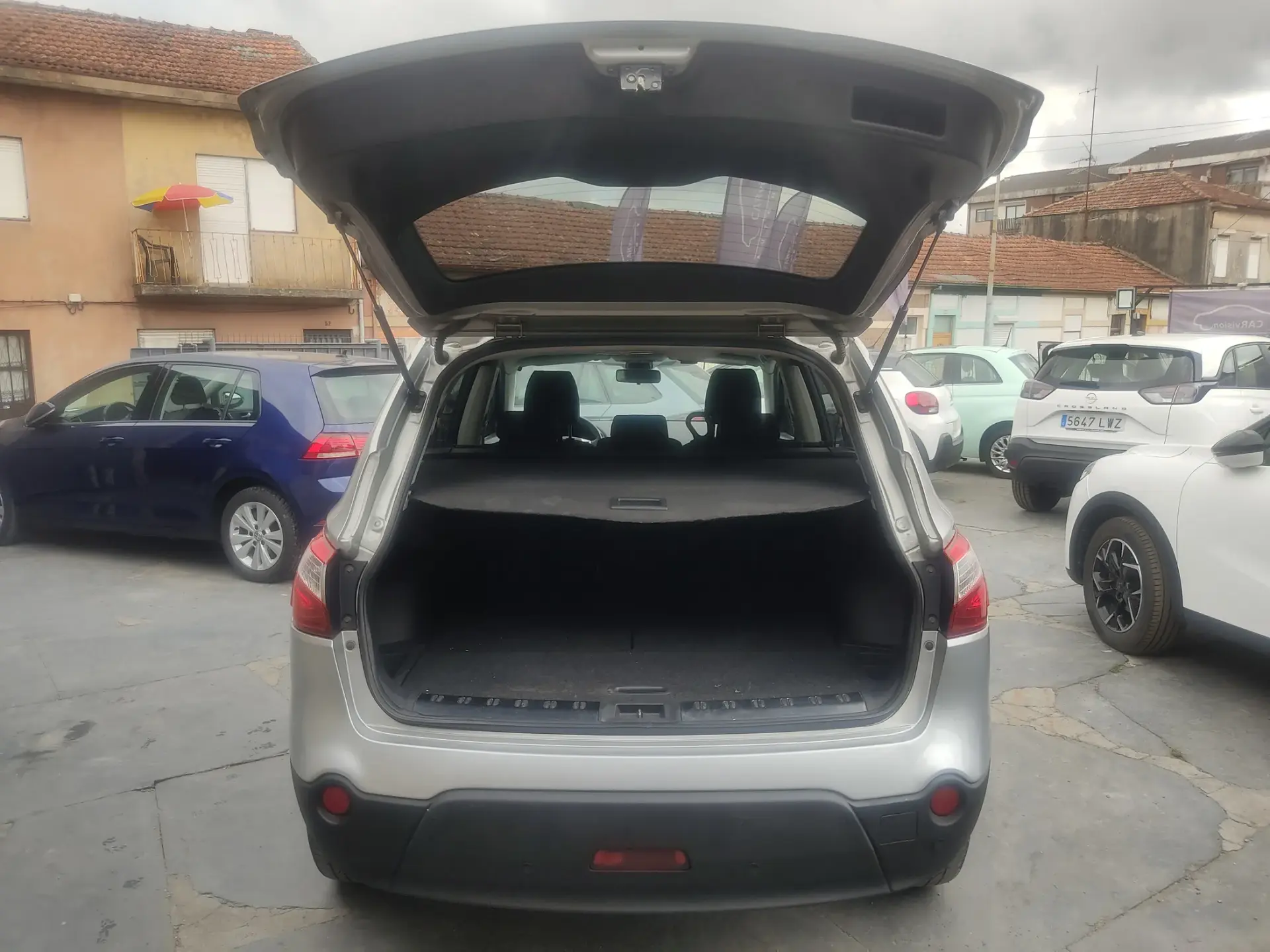 Nissan Qashqai +2 1.5 dCi Tekna Premium 18 360 11