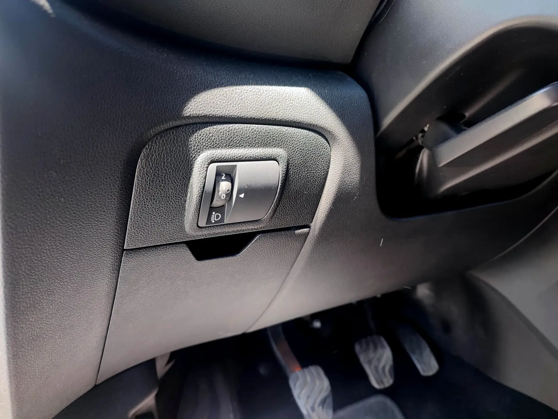 Renault Scénic Hybrid intense 19