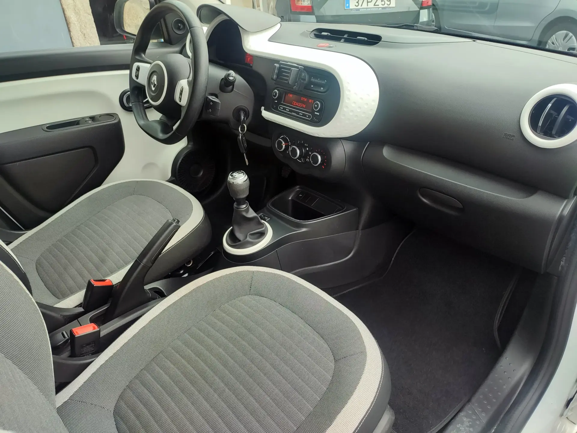 Renault Twingo SCe 75 LIMITED 29