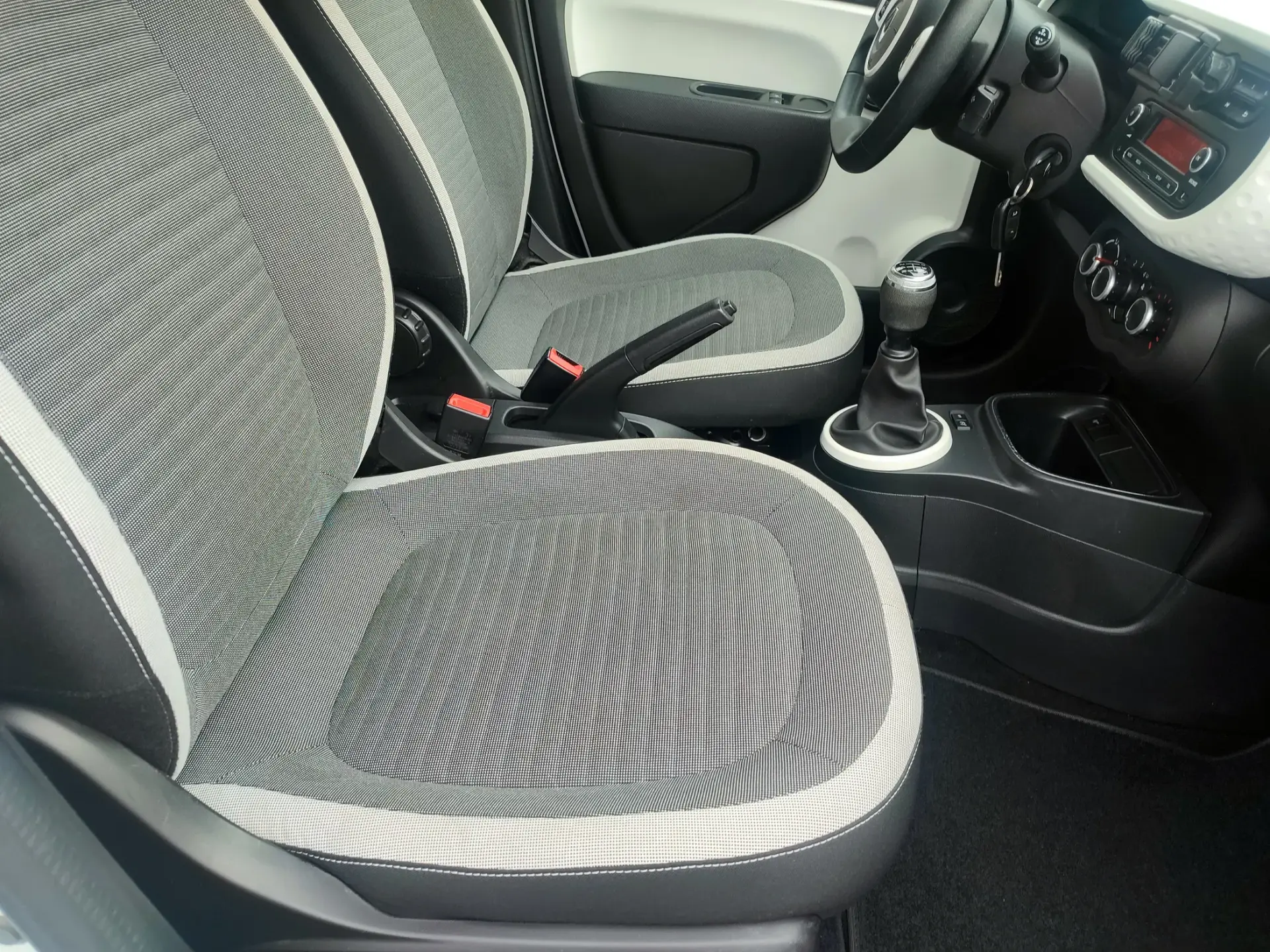 Renault Twingo SCe 75 LIMITED 31