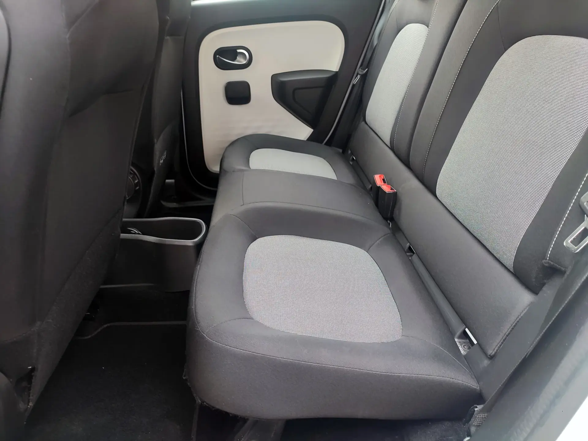 Renault Twingo SCe 75 LIMITED 38