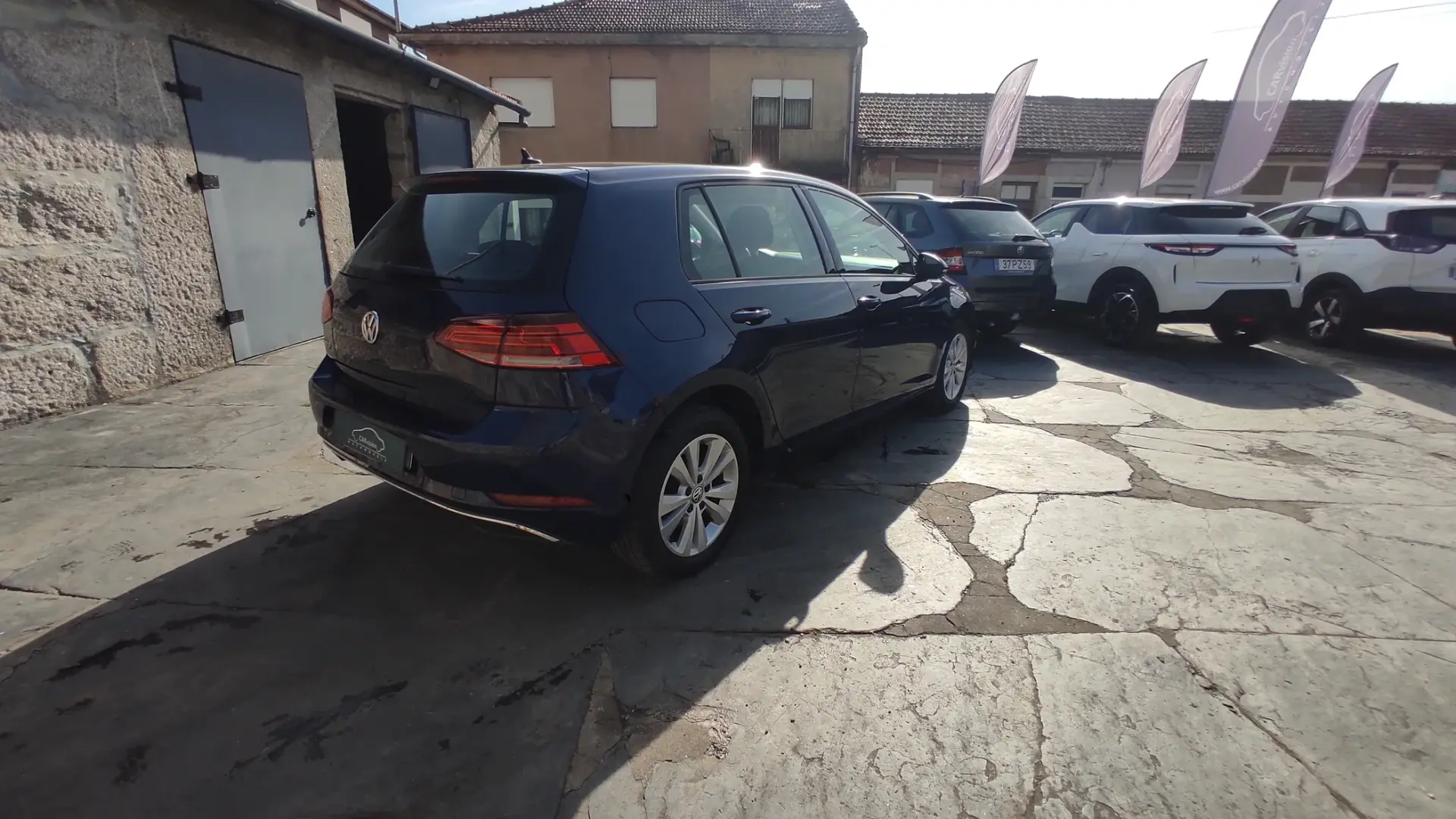 Volkswagen Golf 1.0 TSI Stream 17