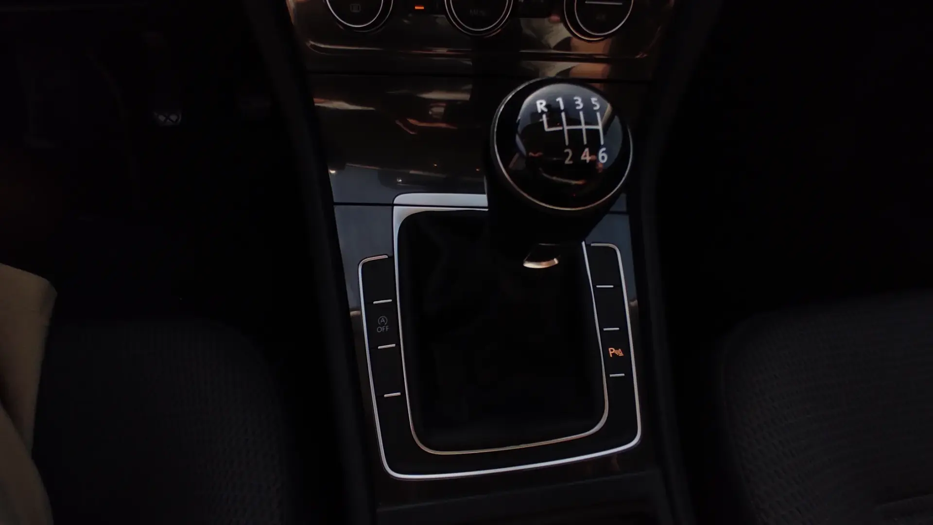 Volkswagen Golf 1.0 TSI Stream 23