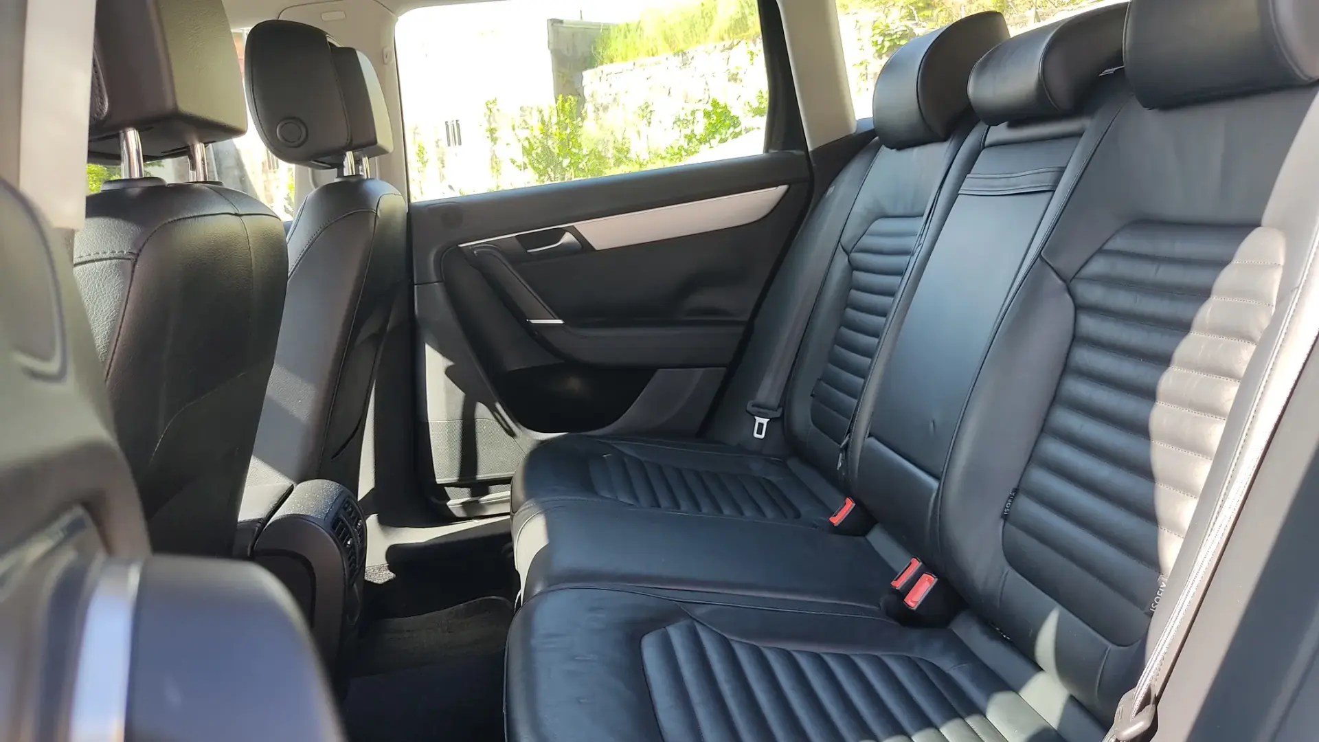 Volkswagen Passat Variant 2.0 TDi Highine DSG 26