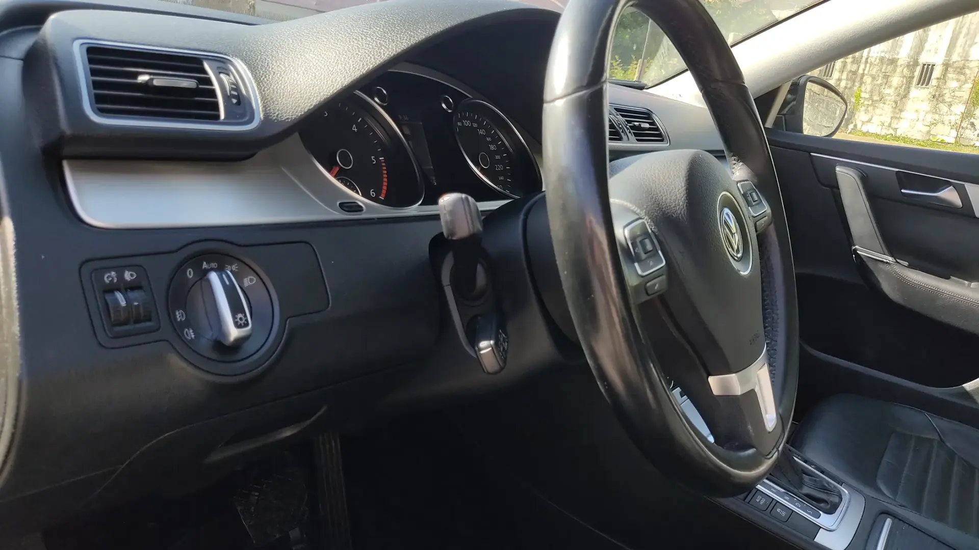 Volkswagen Passat Variant 2.0 TDi Highine DSG 33