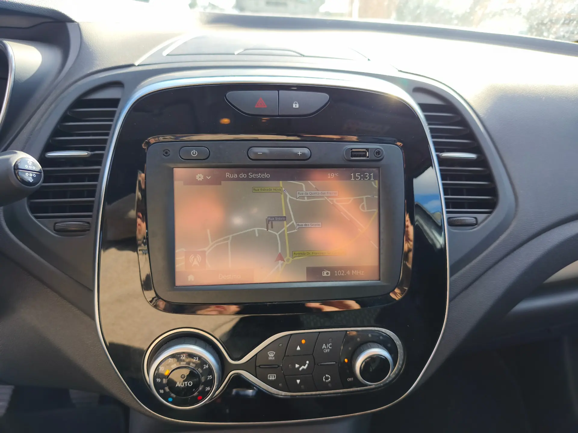 Renault Captur 1.0 TCe Exclusive 8