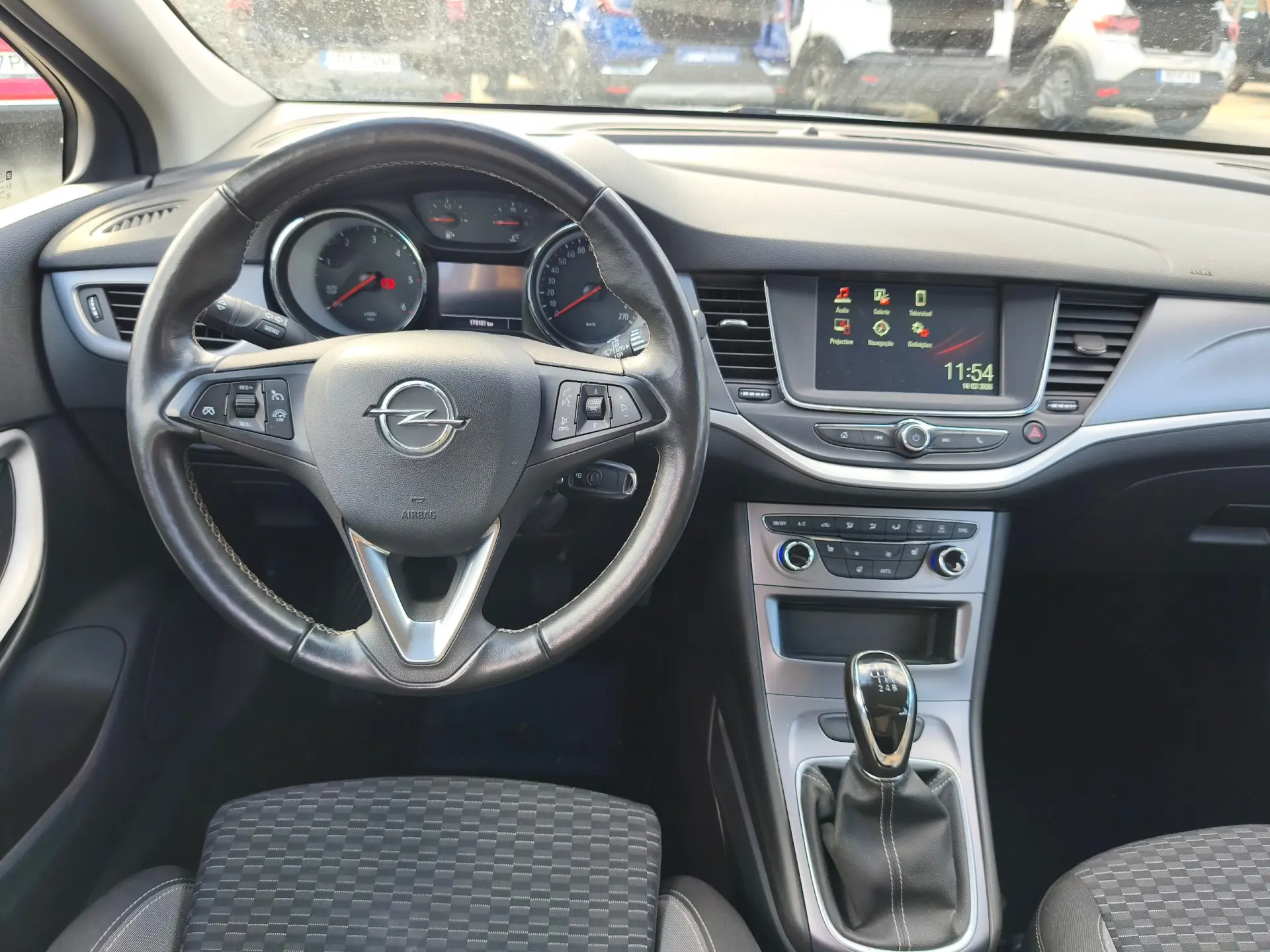 Opel Astra Sports Tourer 1.5 D Business 6