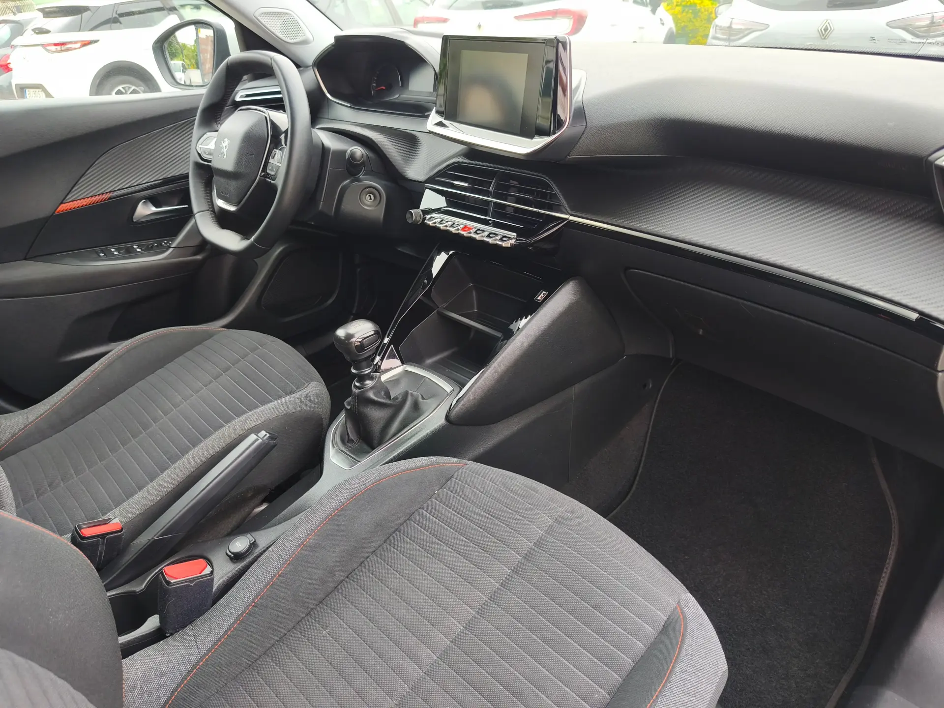 Peugeot 2008 1.2 PureTech Active Pack 6