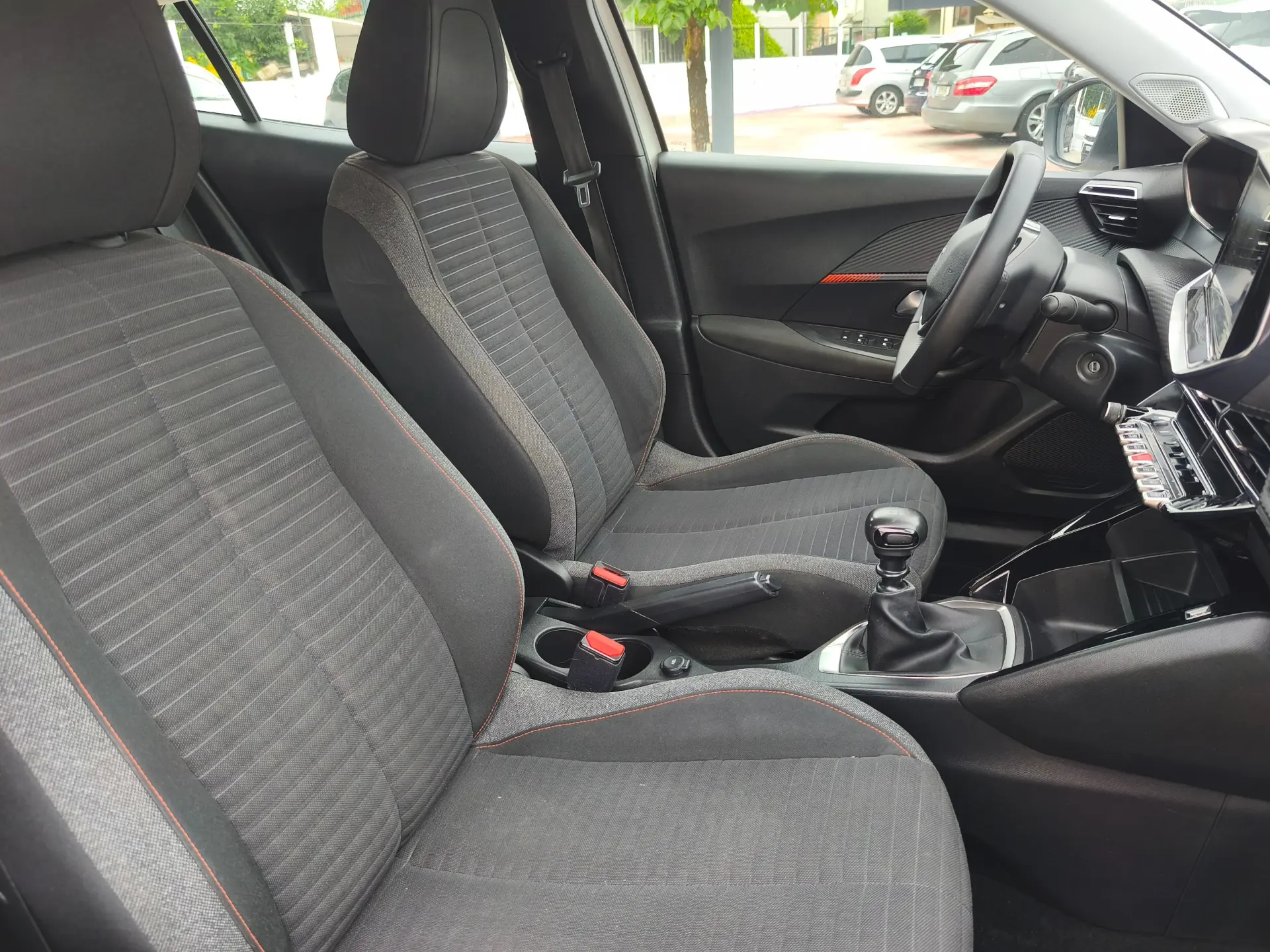 Peugeot 2008 1.2 PureTech Active Pack 7