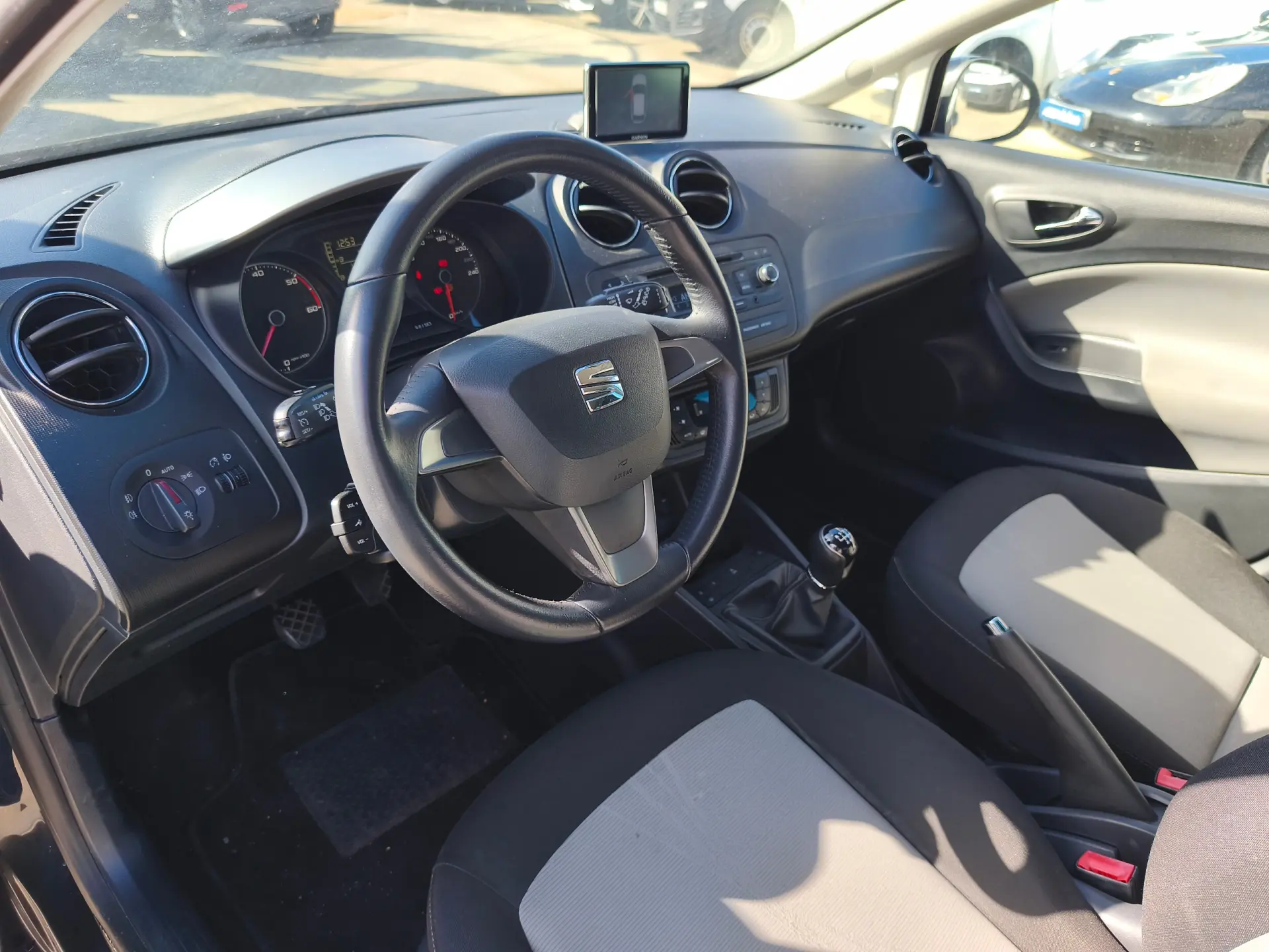 SEAT Ibiza 1.2 TDi Reference E-Ecomotive 6