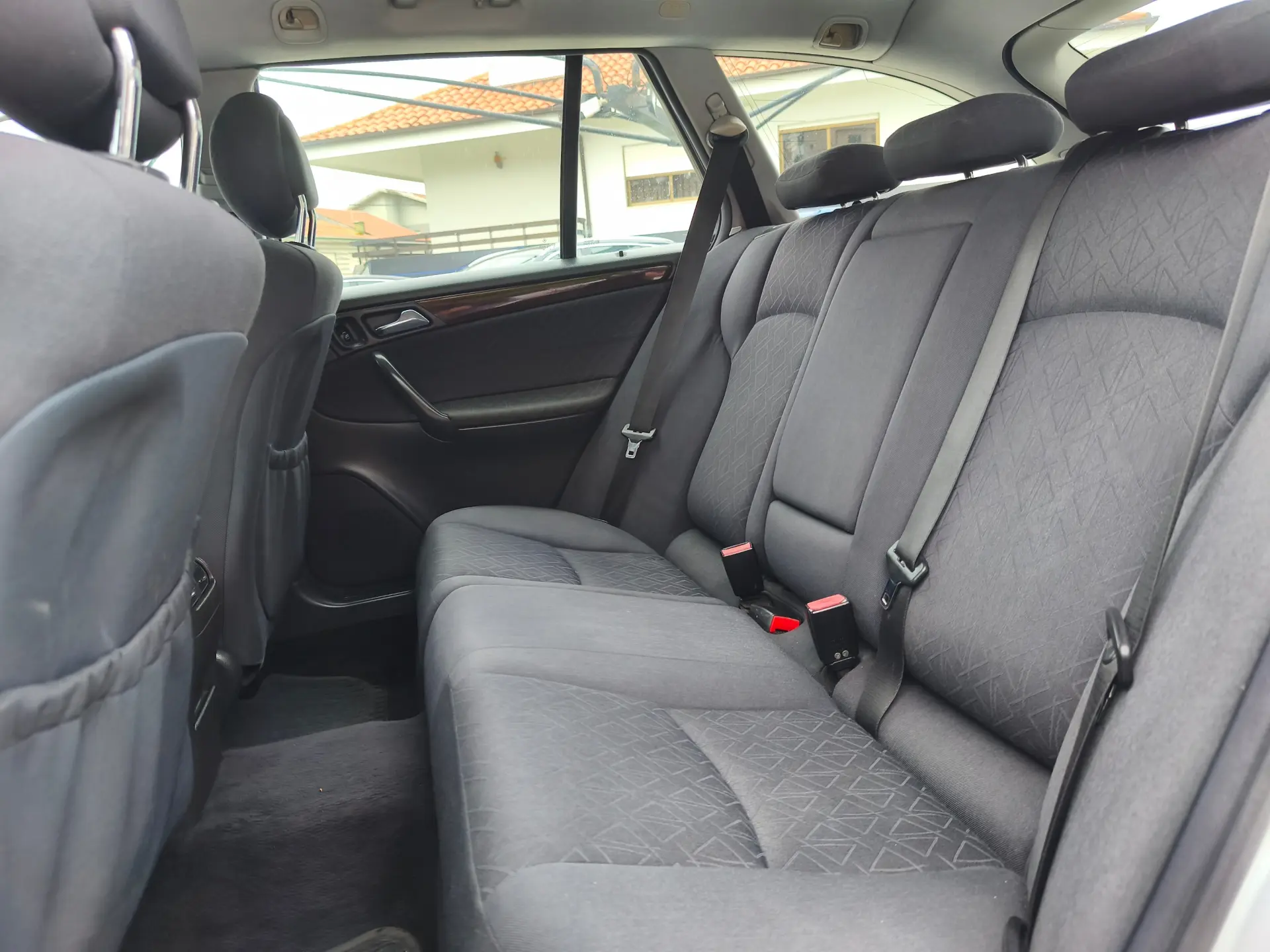 Mercedes-Benz C 270 ELEGANCE 6