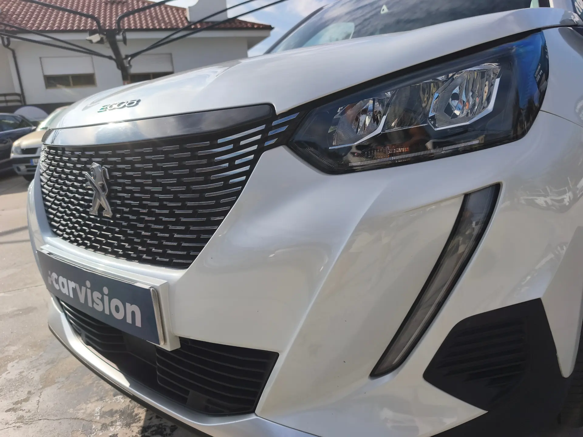 Peugeot 2008 1.5 BlueHDi Allure Pack EAT8 4