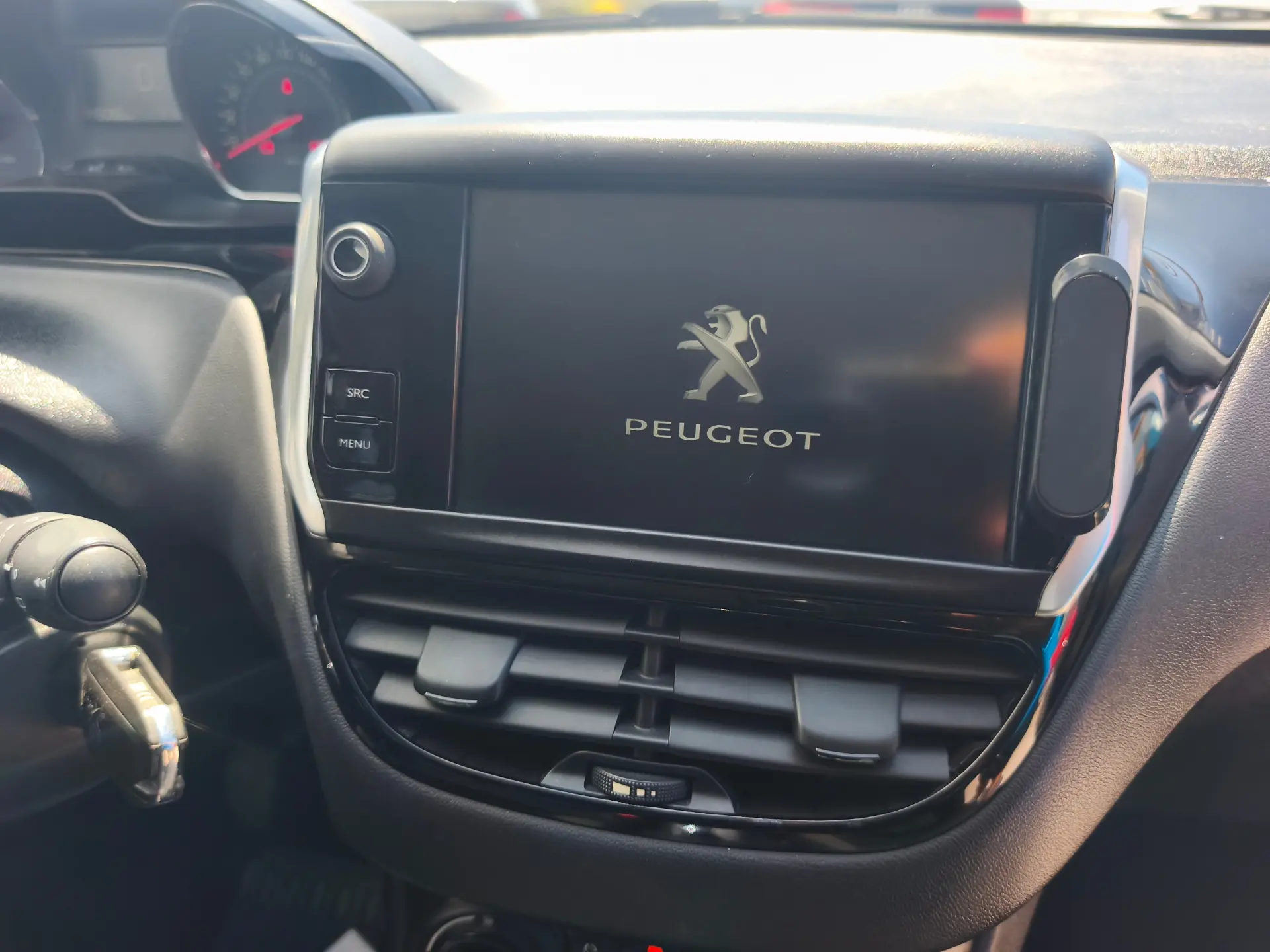 Peugeot 208 1.4 HDi SE Style 6