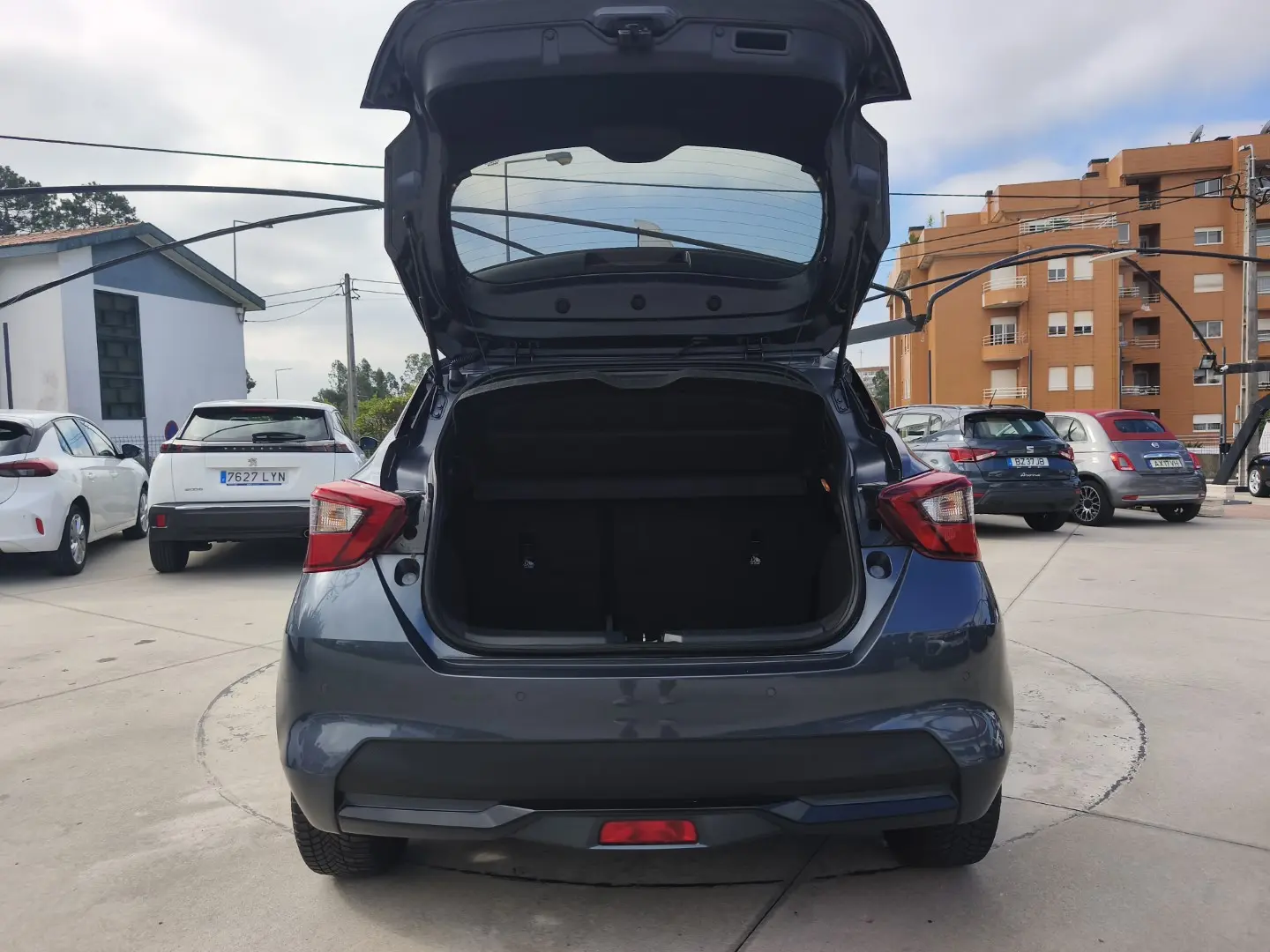 Nissan Micra 1.0 IG-T N-Style Black 14