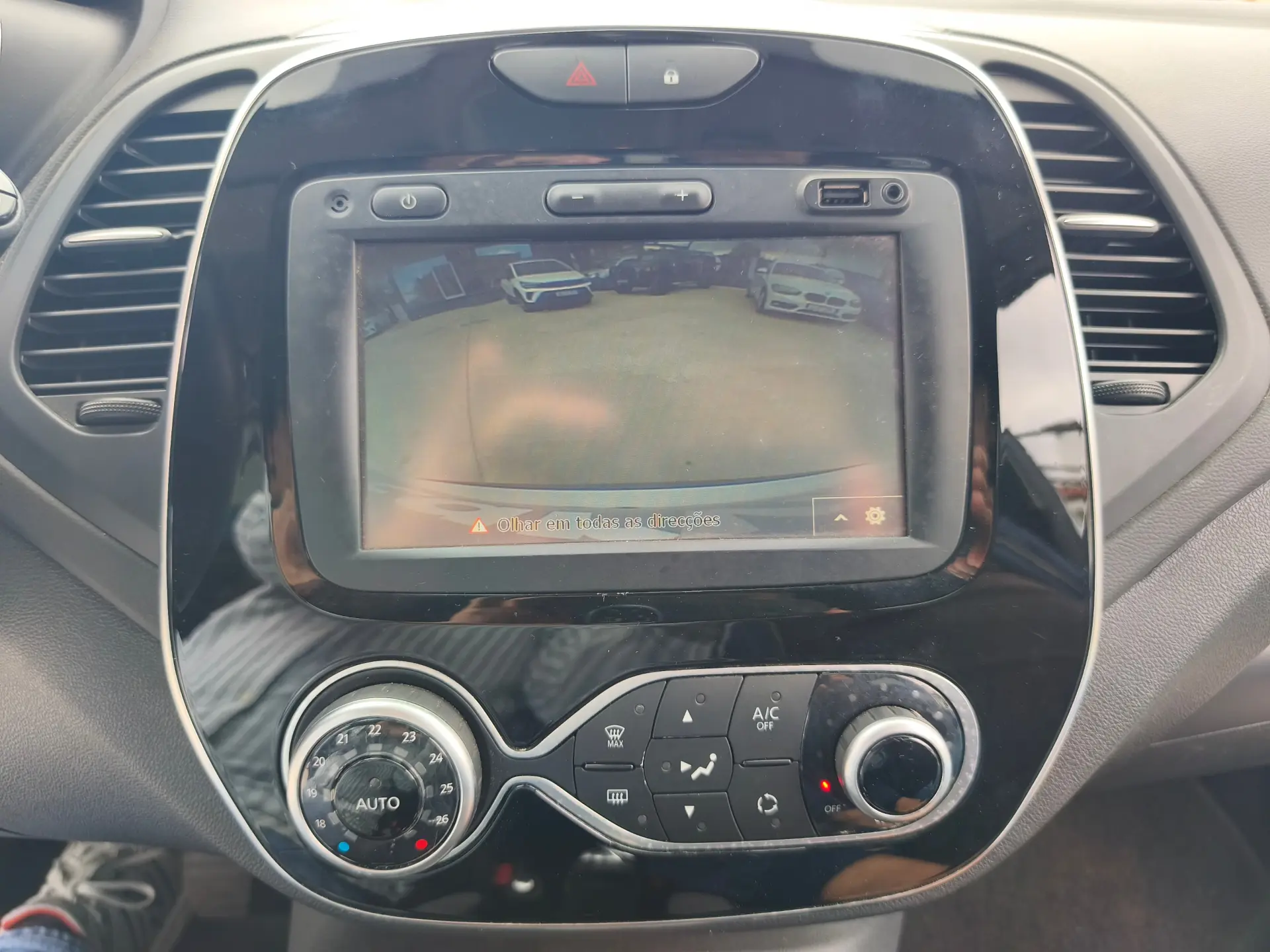 Renault Captur 1.0 TCe Exclusive 9