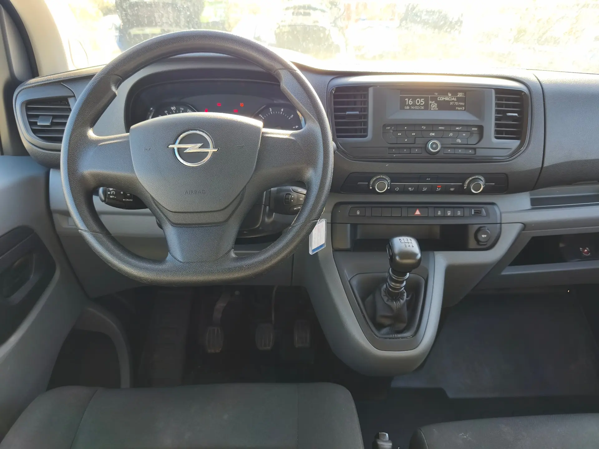 Opel Vivaro L2H2 9 LUGARES 6