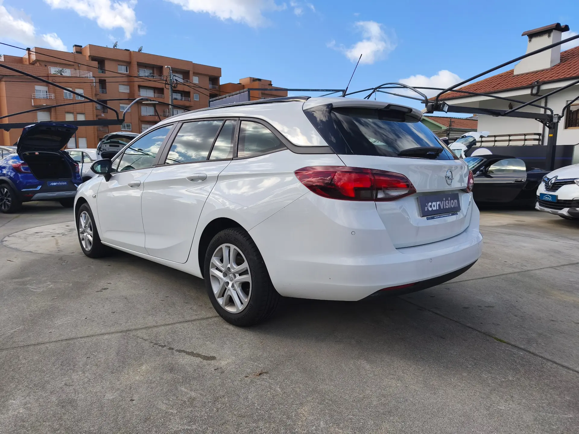 Opel Astra Sports Tourer 1.5 D Business 3