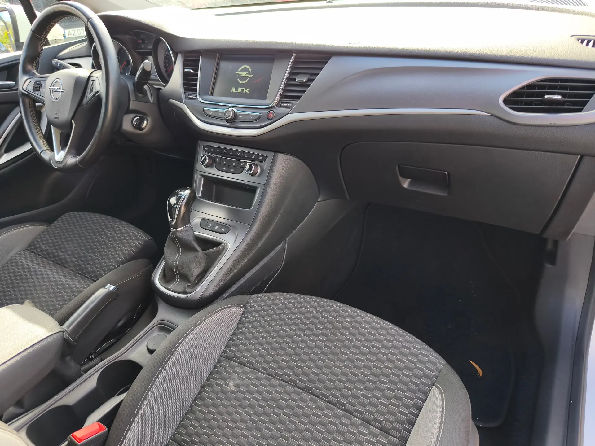 Opel Astra Sports Tourer 1.5 D Business 7