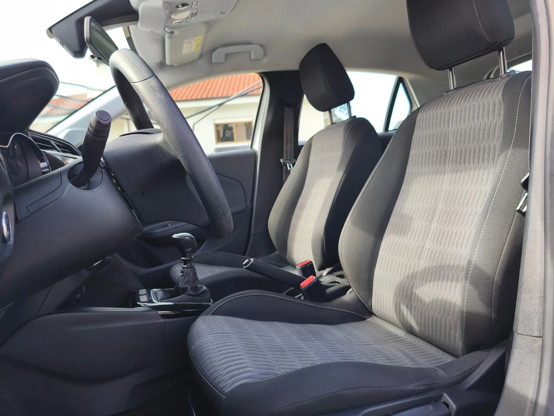 Opel Corsa 1.2 T Edition 10