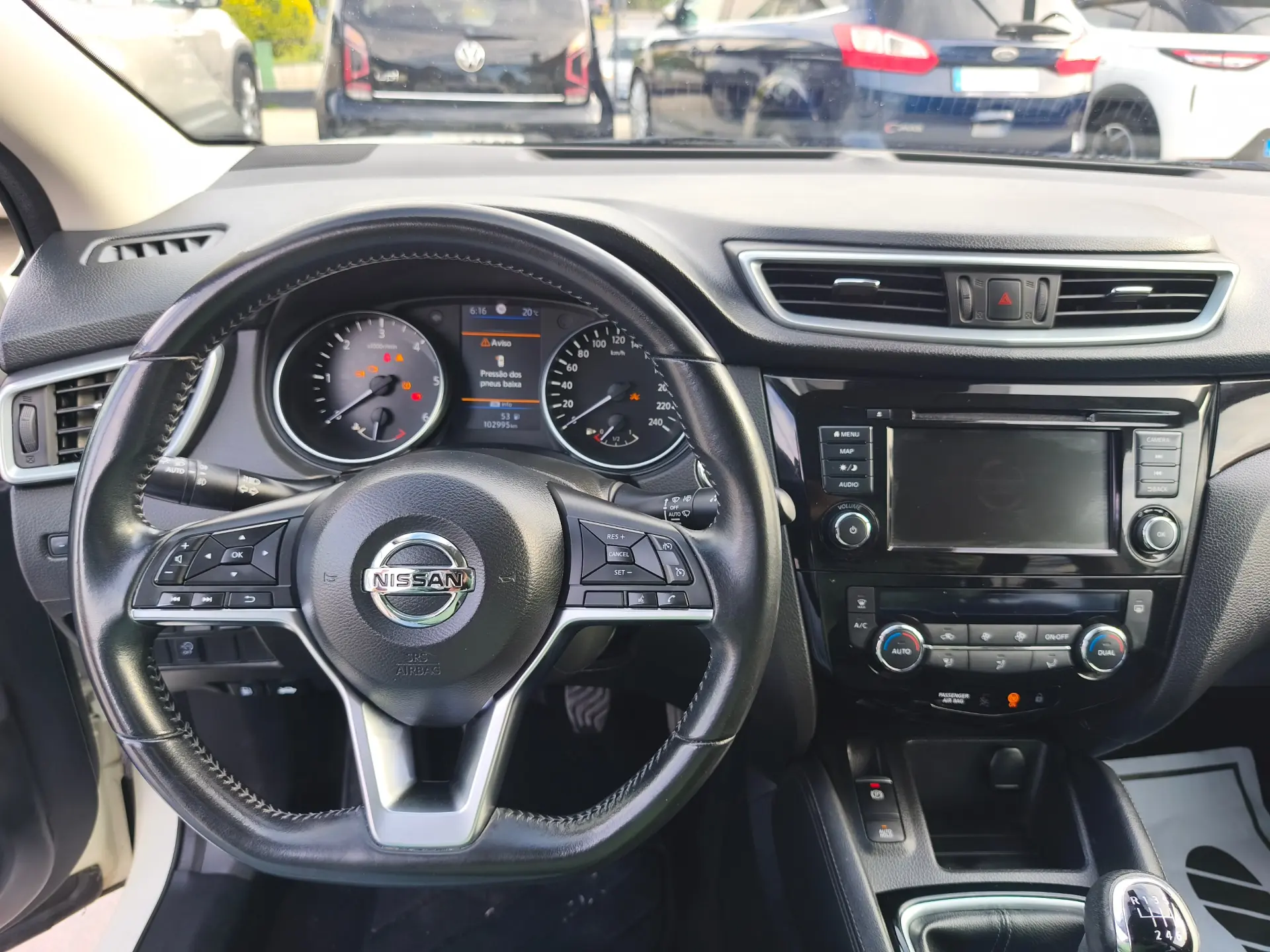 Nissan Qashqai 1.7 dCi Tekna+ 4x4-i 9