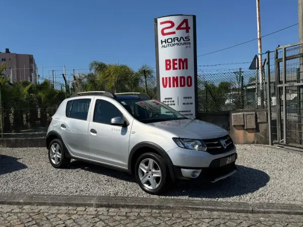 Dacia Sandero 1.5 dCi Black Touch 1