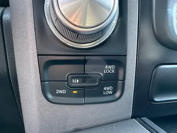 Dodge RAM 5.7 V8 HEMI REBEL GPL 31