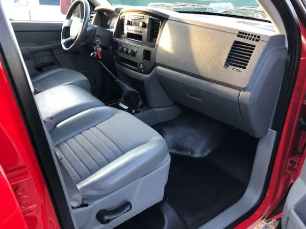 Dodge RAM 3.7 V6 GPL 6 Lugares 2