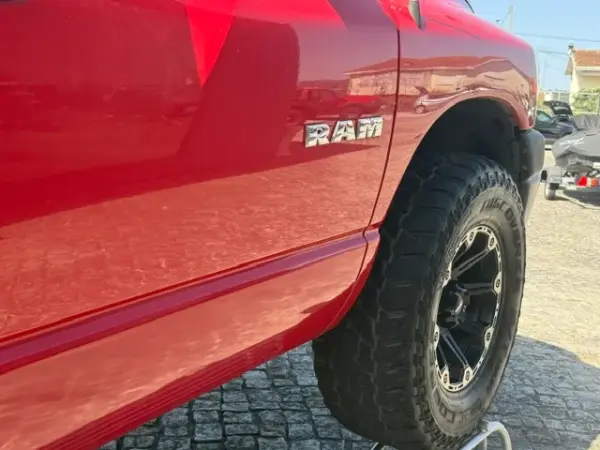 Dodge RAM 3.7 V6 GPL 6 Lugares 10